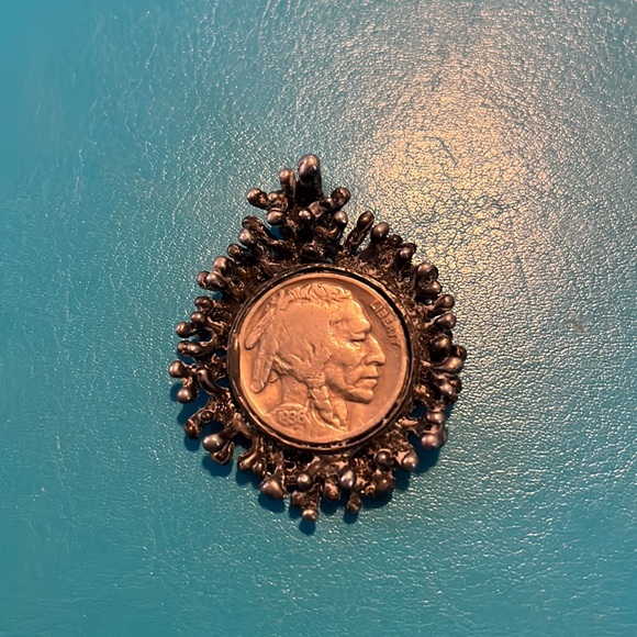 Brutalist Buffalo Coin Pendant - Picture 3 of 5